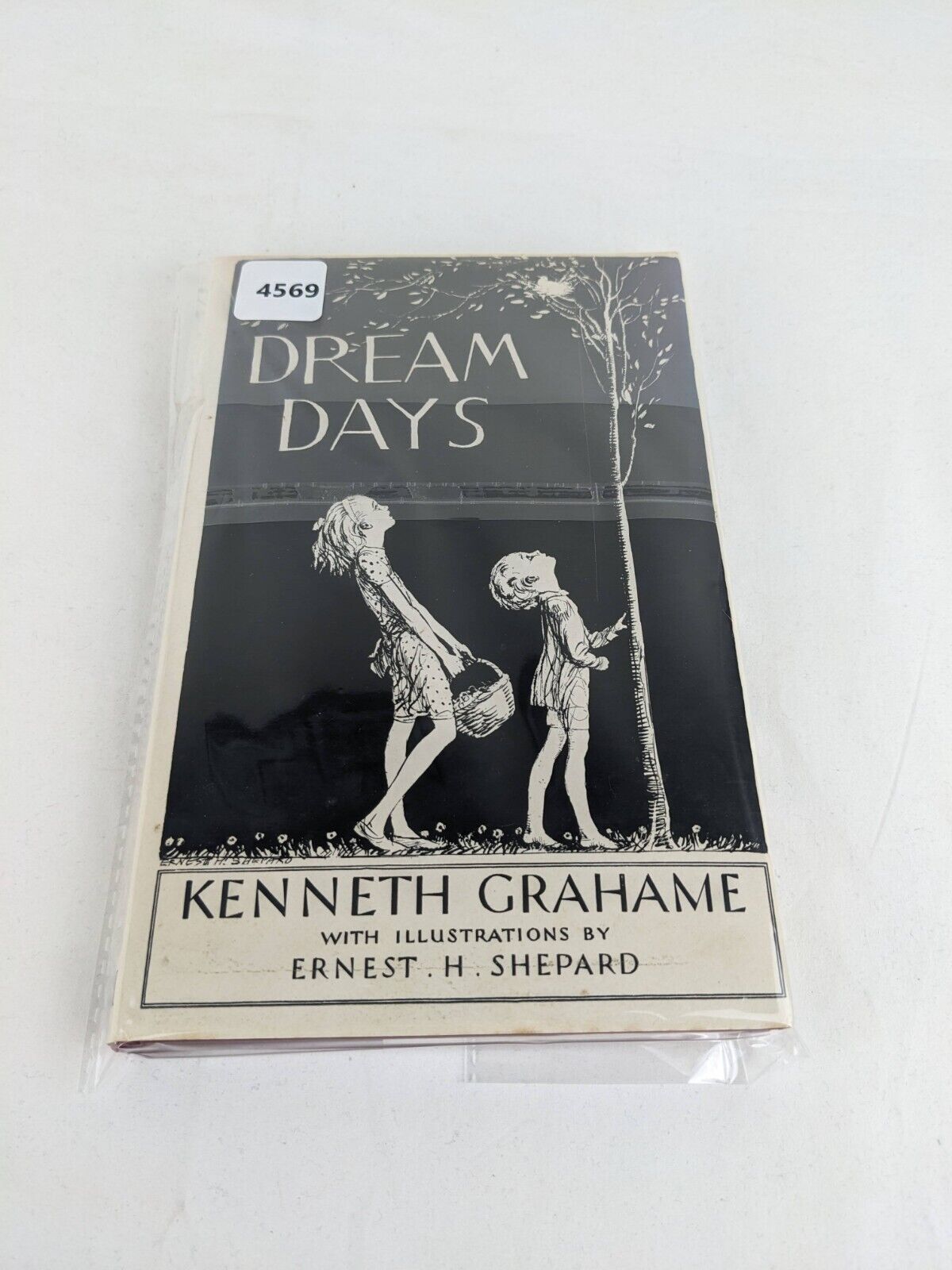Dream days by Kenneth Grahame illustrated by Ernest Shepard 1979 Hardcover
