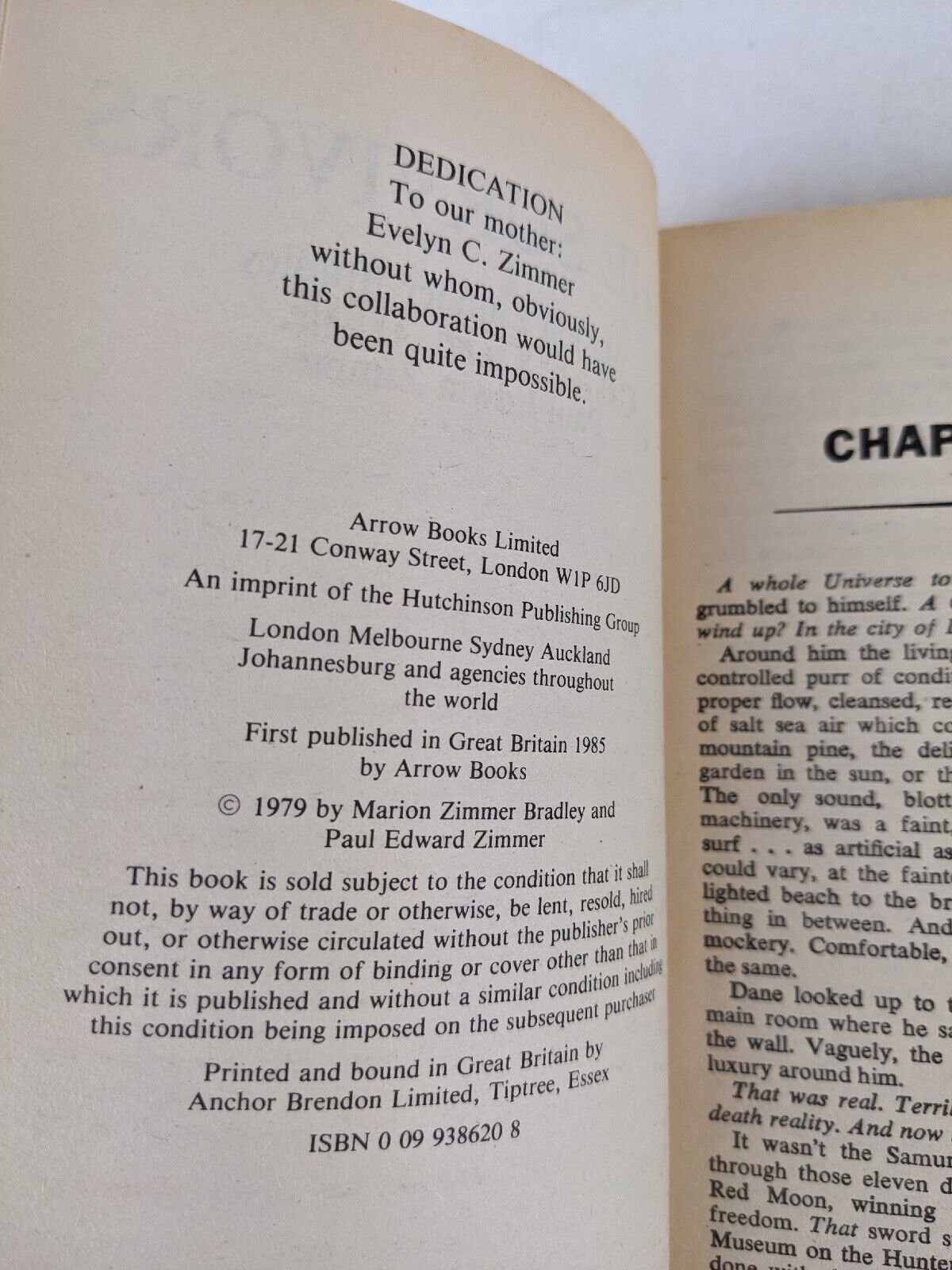 The survivors by Marion Zimmer Bradley & Paul Edwin Zimmer 1985