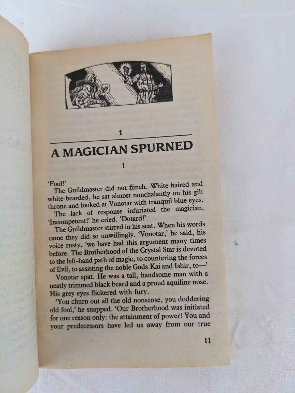 Legends of lone wolf: Eclipse of the kai by Joe Dever 1989