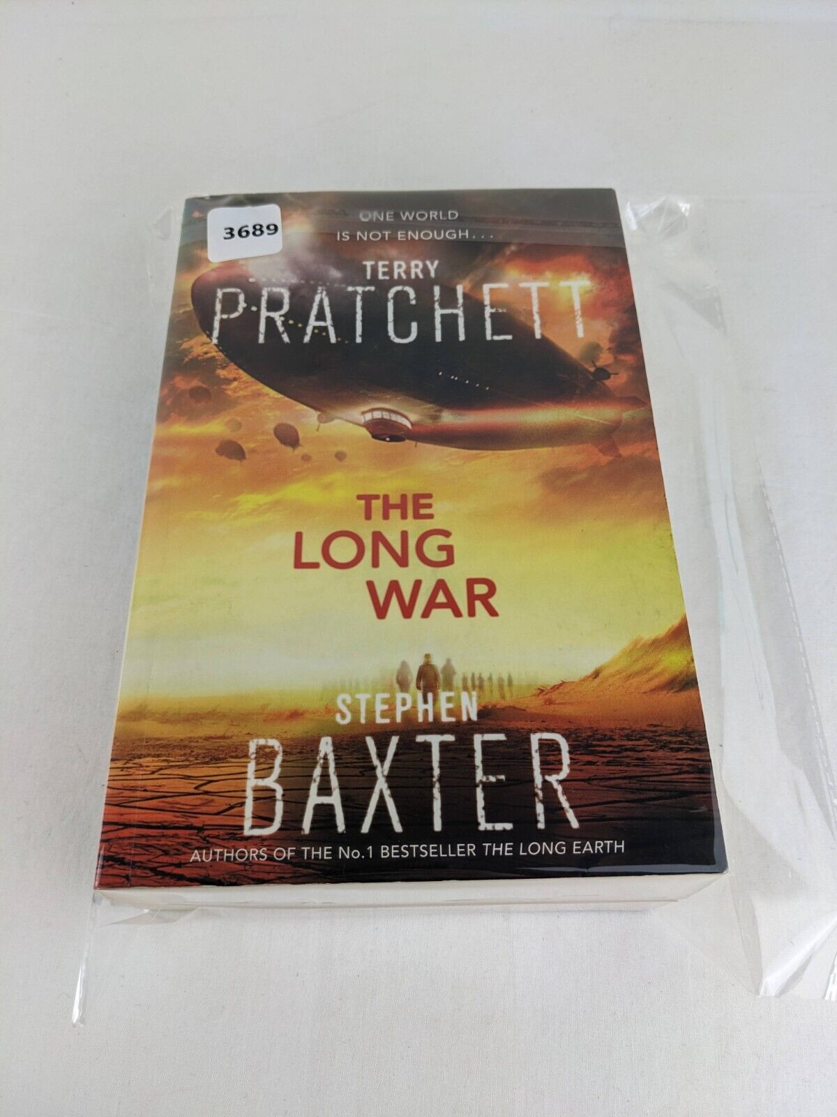 Long Earth & War by Terry Pratchett & Stephen Baxter 2012