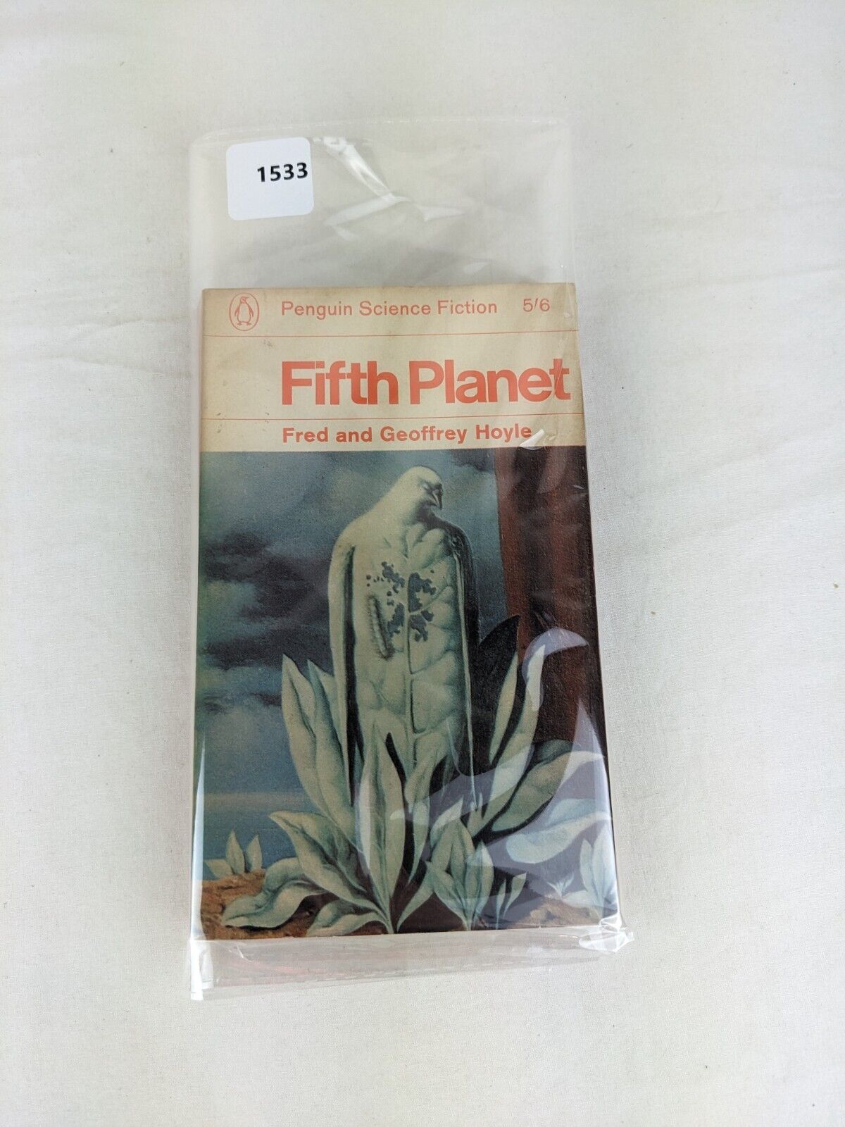 Fifth planet by Fred and Geoffrey Hoyle 1965 Penguin science fiction