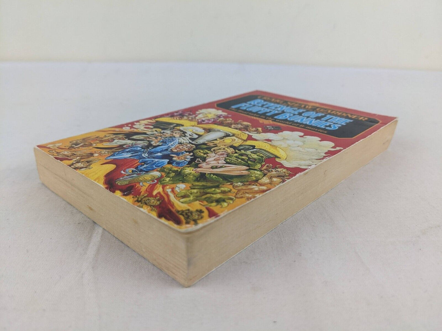 Revenge of the fluffy bunnies by Craig Shaw Gardner 1990 Cineverse Cycle