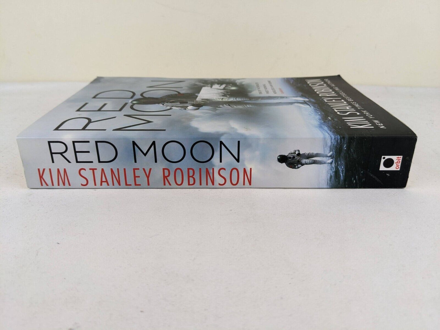 Red moon by Kim Stanley Robinson 2018