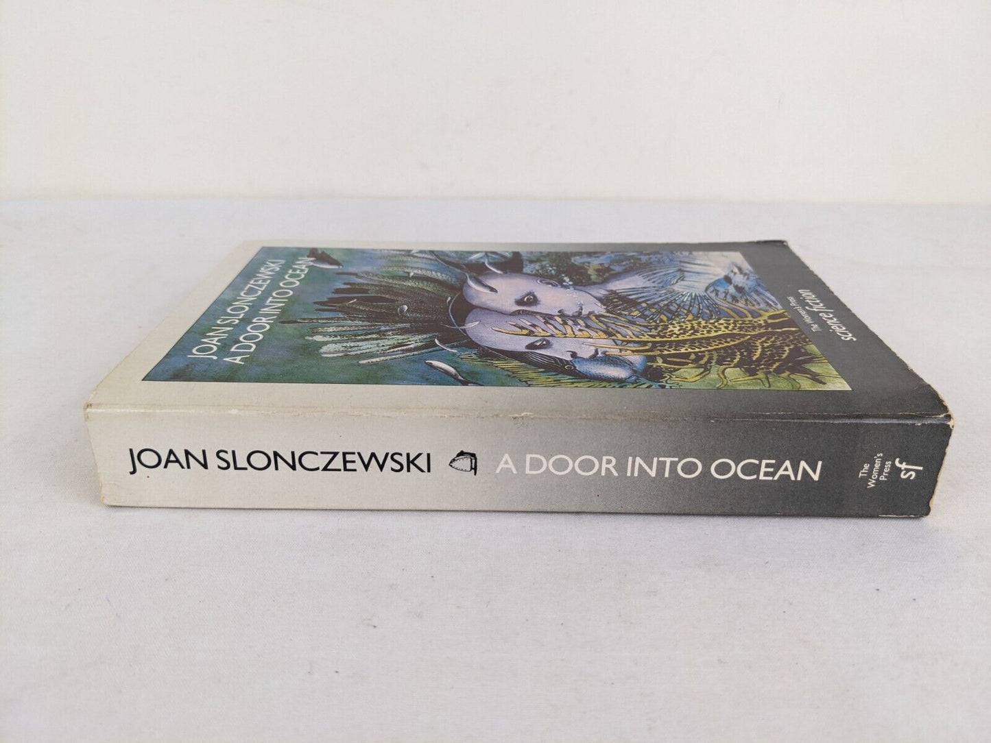 A door into ocean by Joan Slonczewski 1987 Women's press science fiction