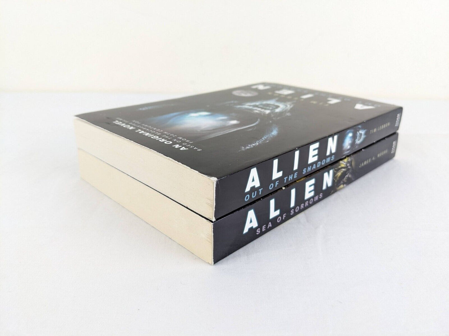 Alien: Out of the shadows & Sea of sorrows by Tim Lebbon & James Moore 2014