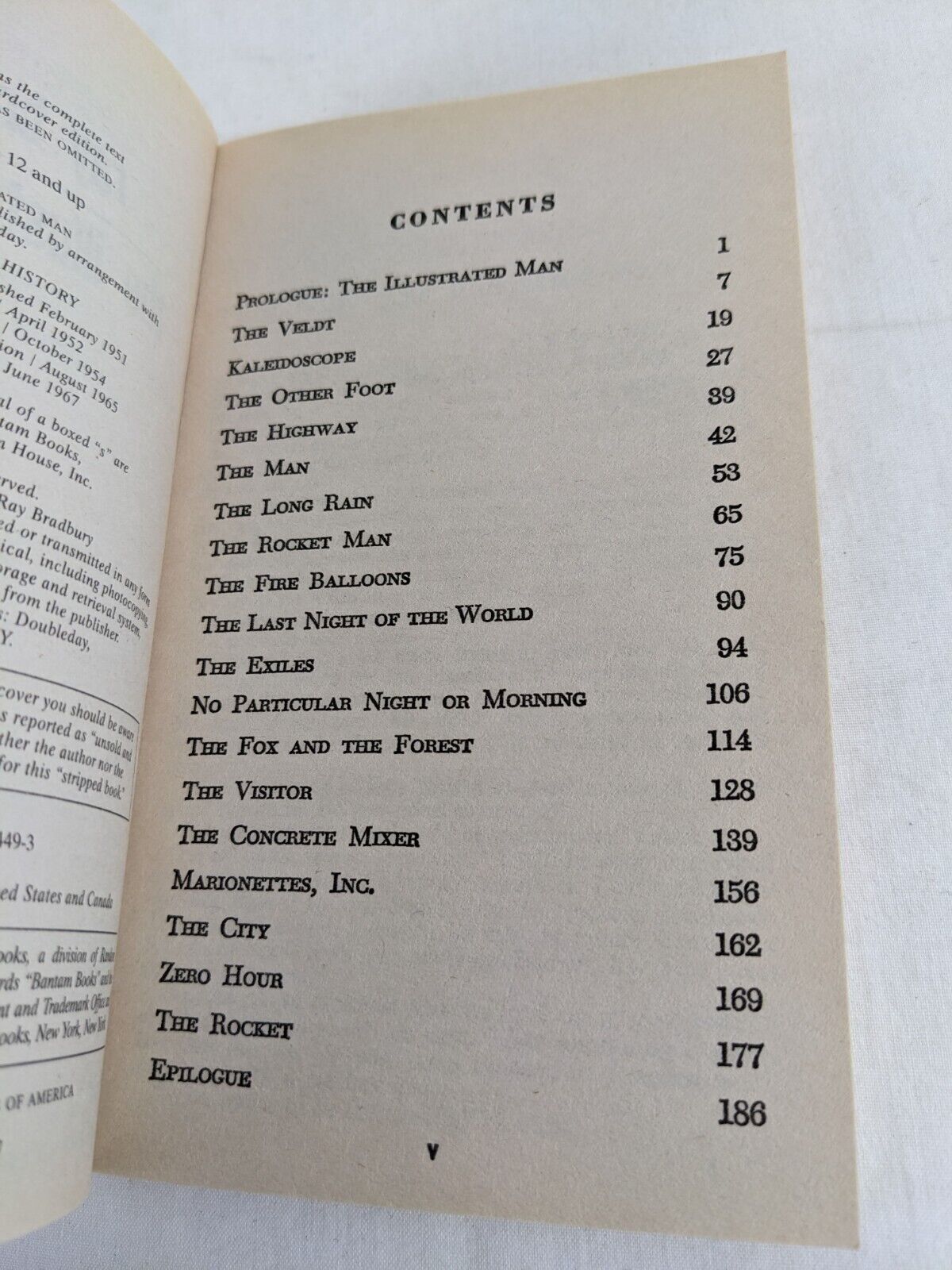 The illustrated man by Ray Bradbury - Bantam Grand master editions