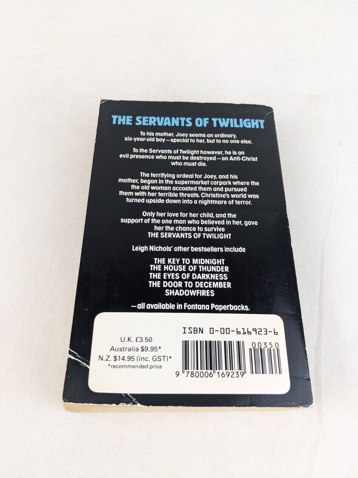 The servants of twilight by Leigh Nichols 1988 Fontana Horror