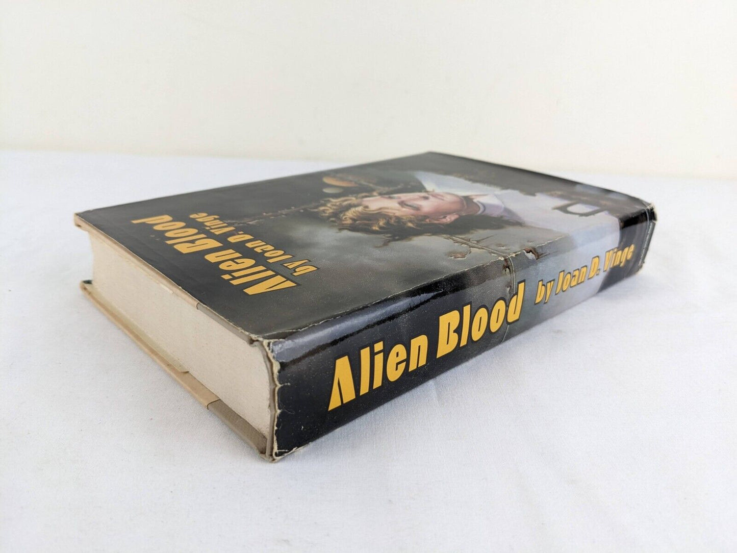 Alien Blood: Psion & Catspaw by Joan D. Vinge 1988 Hardcover