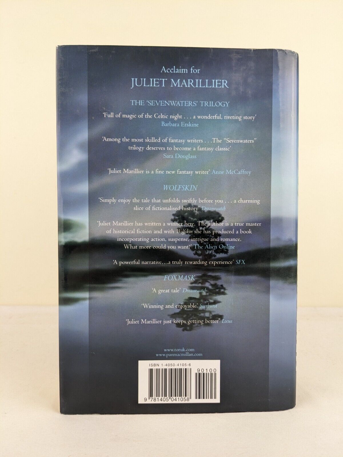 The dark mirror by Juliet Marillier 2004 Hardcover Bridei Chronicles RARE HC