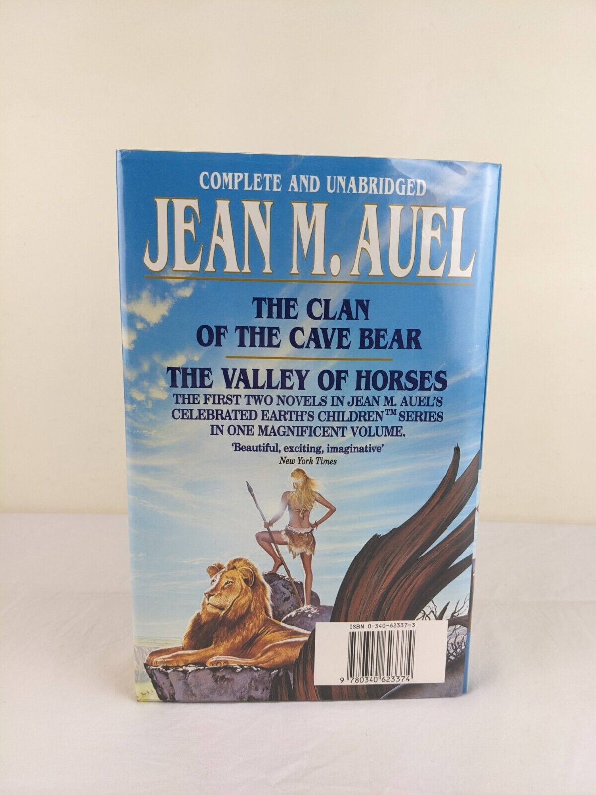 Cave bear & Valley of horses by Jean M. Auel 1994 Hardcover - Earth's children