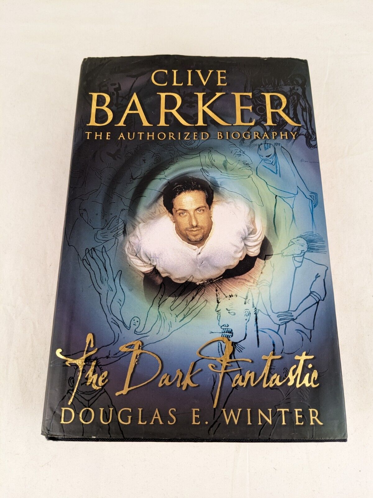 The dark Fantastic - Clive Barker biography by Douglas E. Winter Hardcover 2001