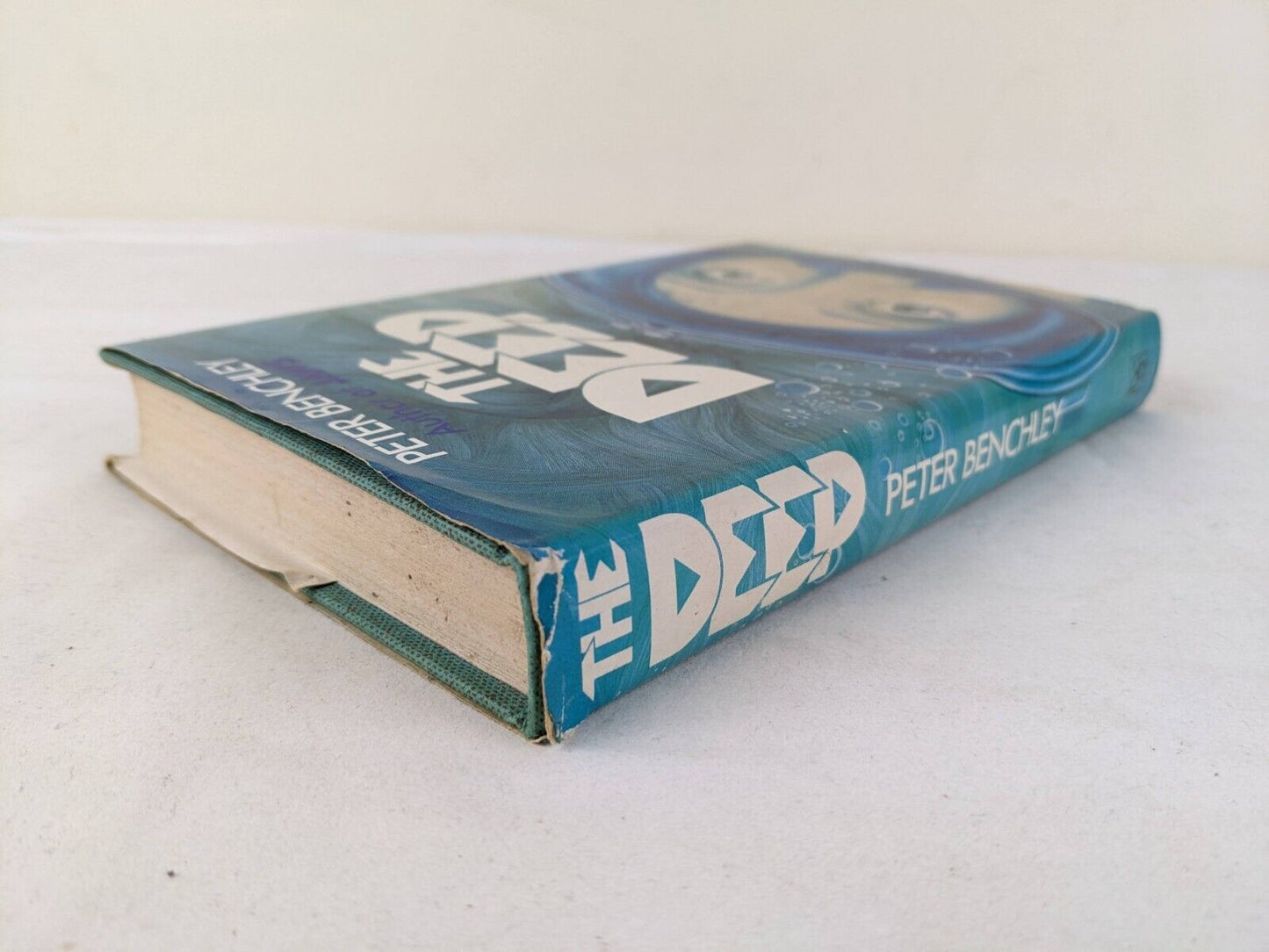 The deep by Peter Benchley hardcover First Edition 1976