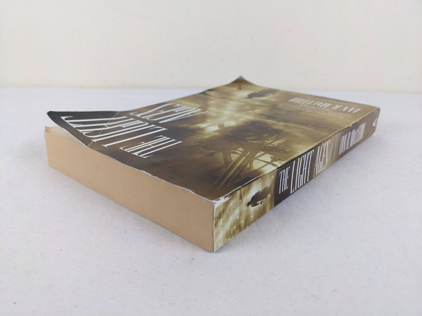 The light ages by Ian R. MacLeod 2004