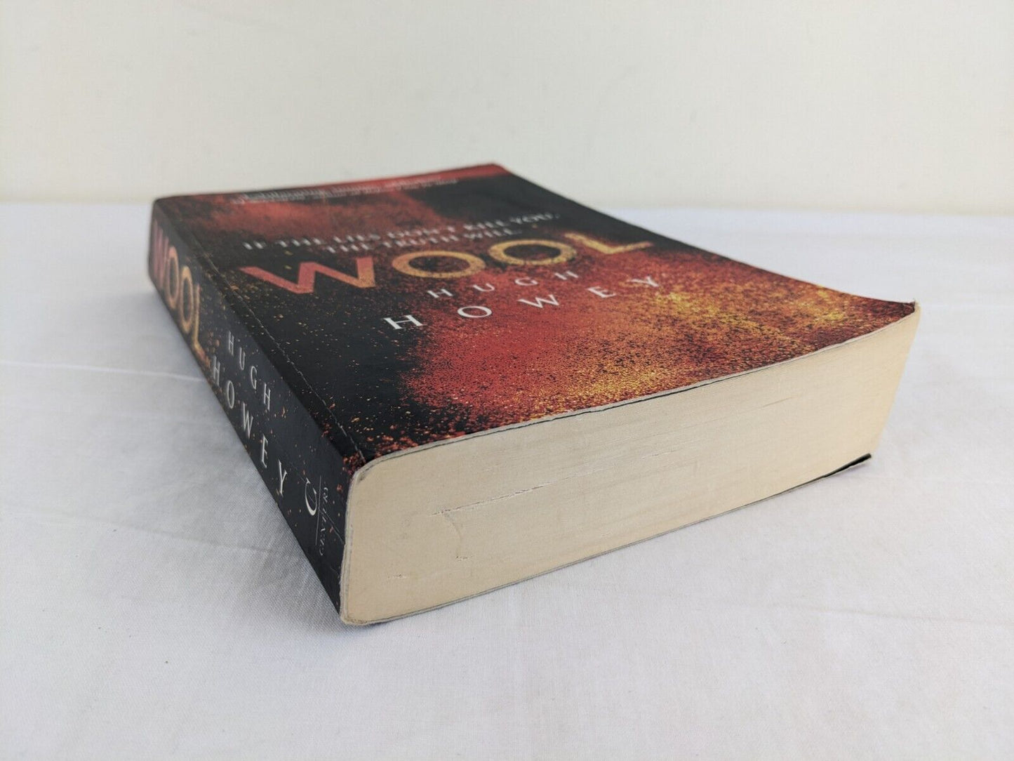 Wool by Hugh Howey 2013 Silo Series Large paperback