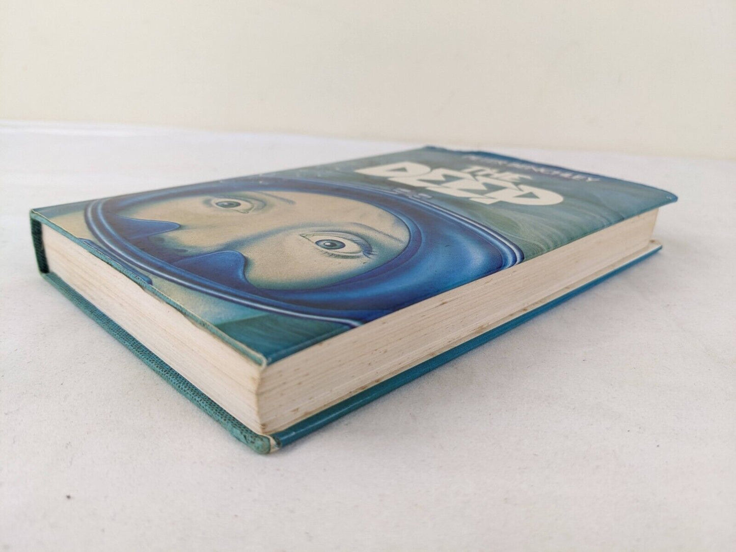 The deep by Peter Benchley hardcover First Edition 1976