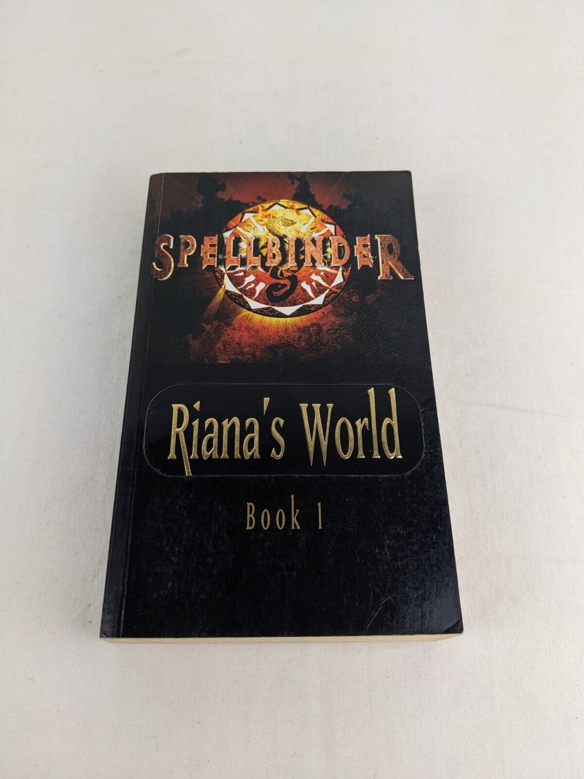 Riana's world by Mark Shirrefs and John Thomson 1995 Spellbinder