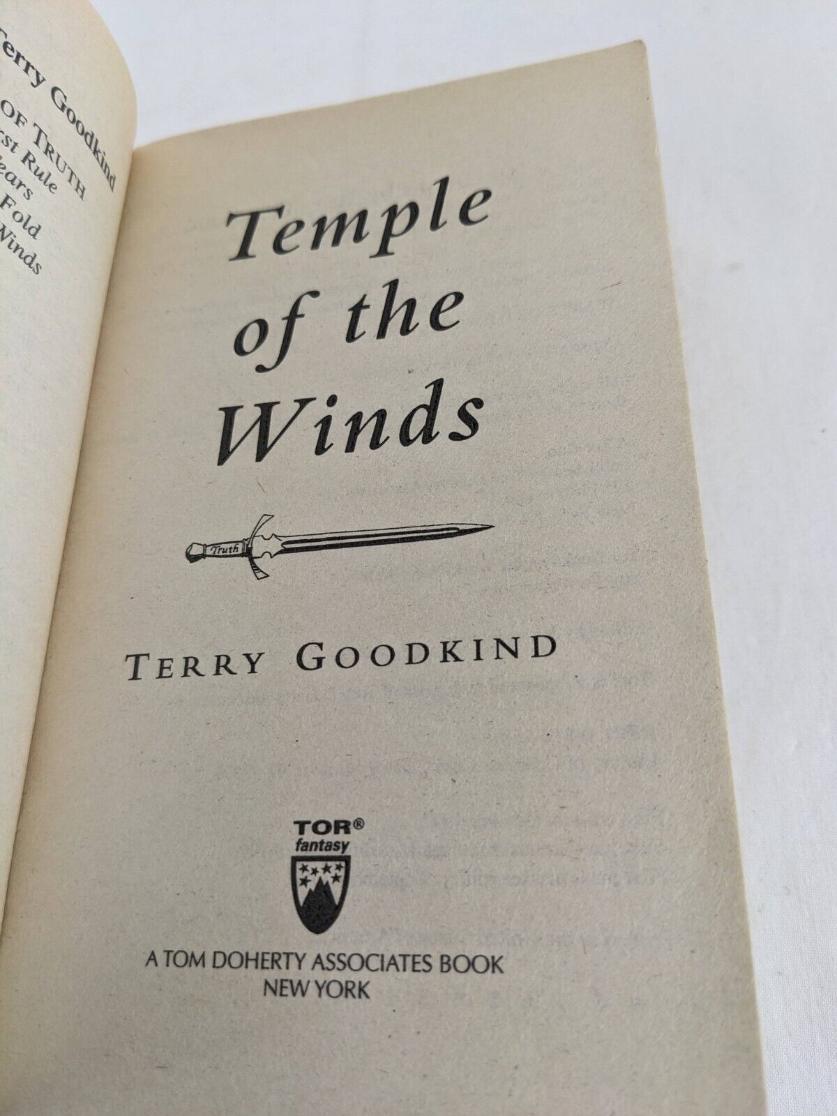 Temple of the winds by Terry Goodkind 1998 Sword of truth