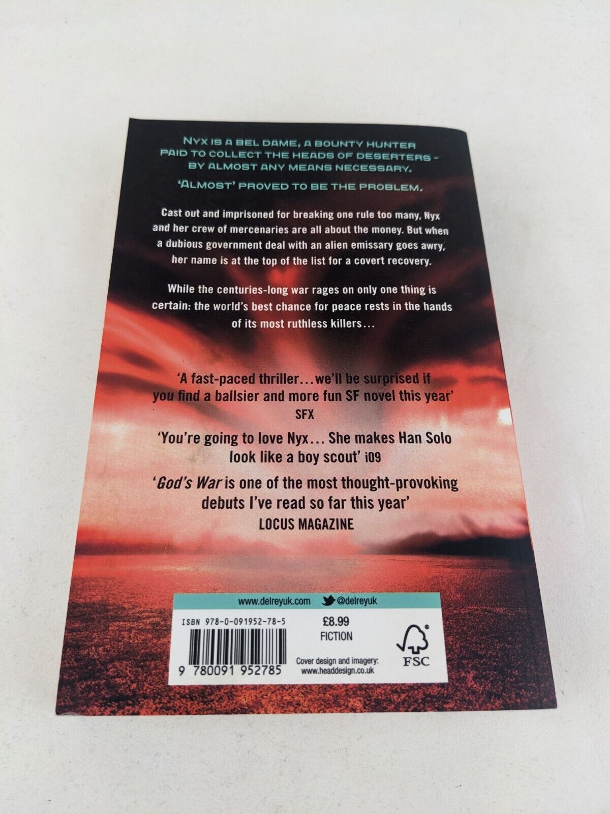 God's war by Kameron Hurley 2014 Bel Dame Apocrypha