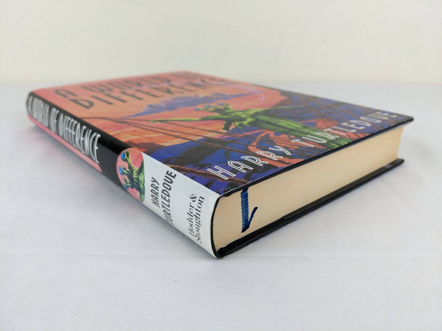 A World of Difference by Harry Turtledove (Hardcover, 1998)