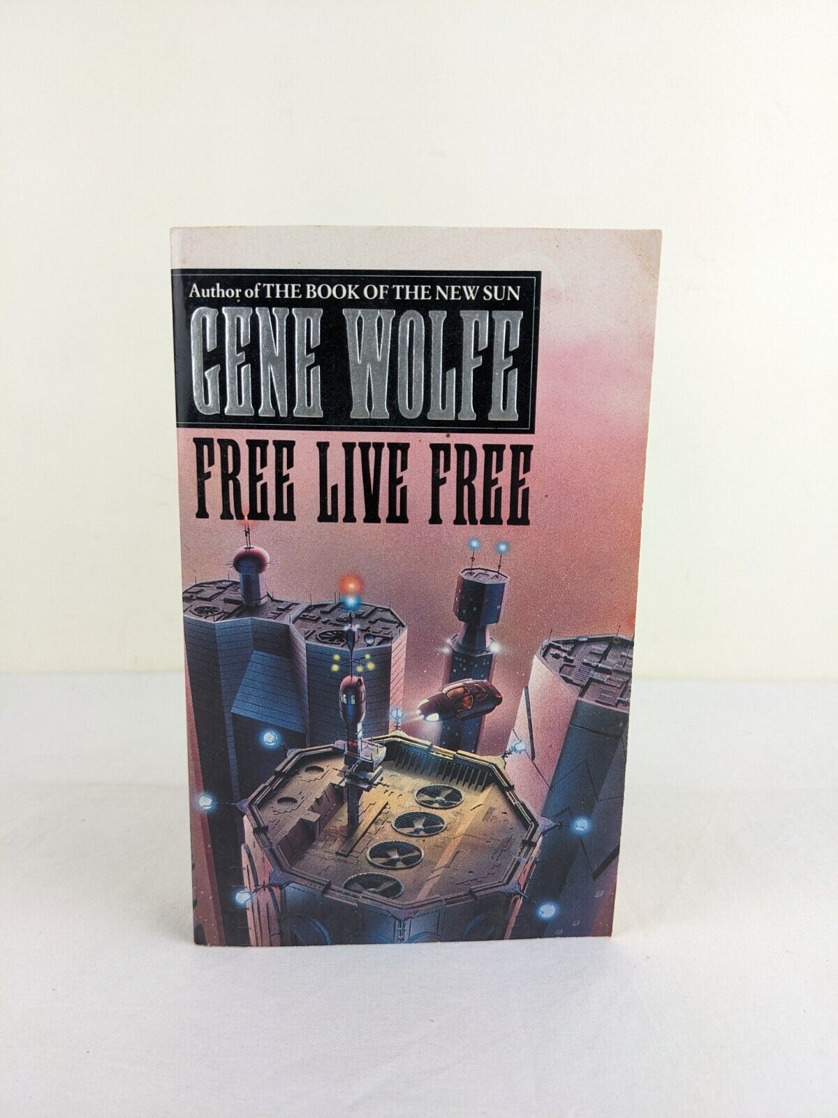 Free live free by Gene Wolfe 1989