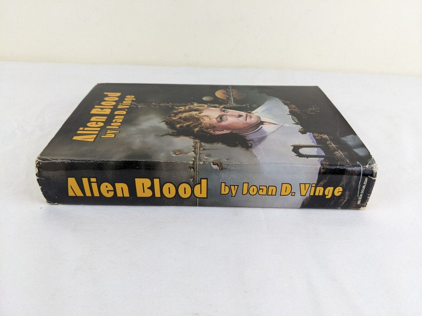 Alien Blood: Psion & Catspaw by Joan D. Vinge 1988 Hardcover