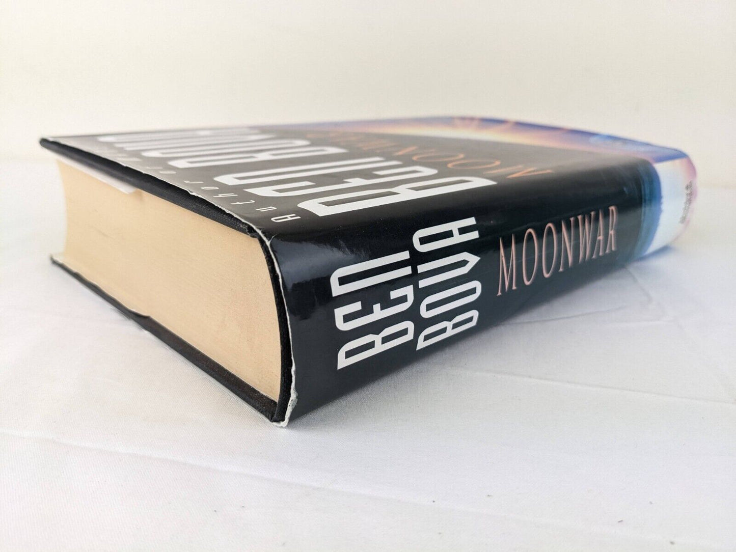 The Grand Tour: Moonwar by Ben Bova hardcover 1997