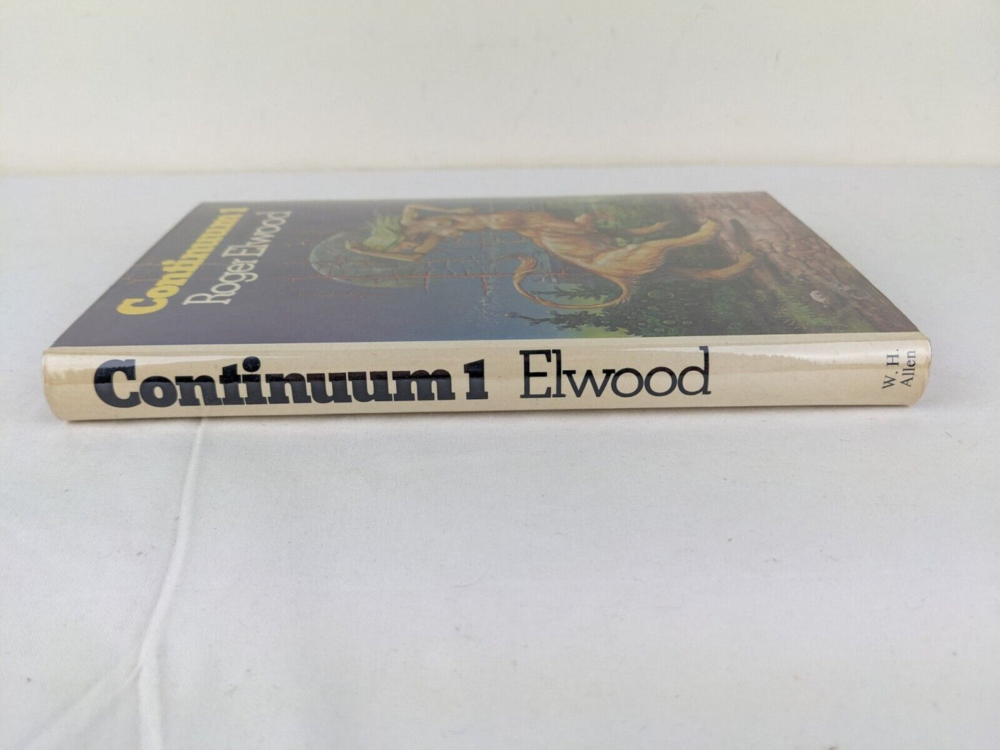 Continuum 1 - Roger Elwood hardcover 1975 Koontz McCaffrey Wolfe Farmer Anderson