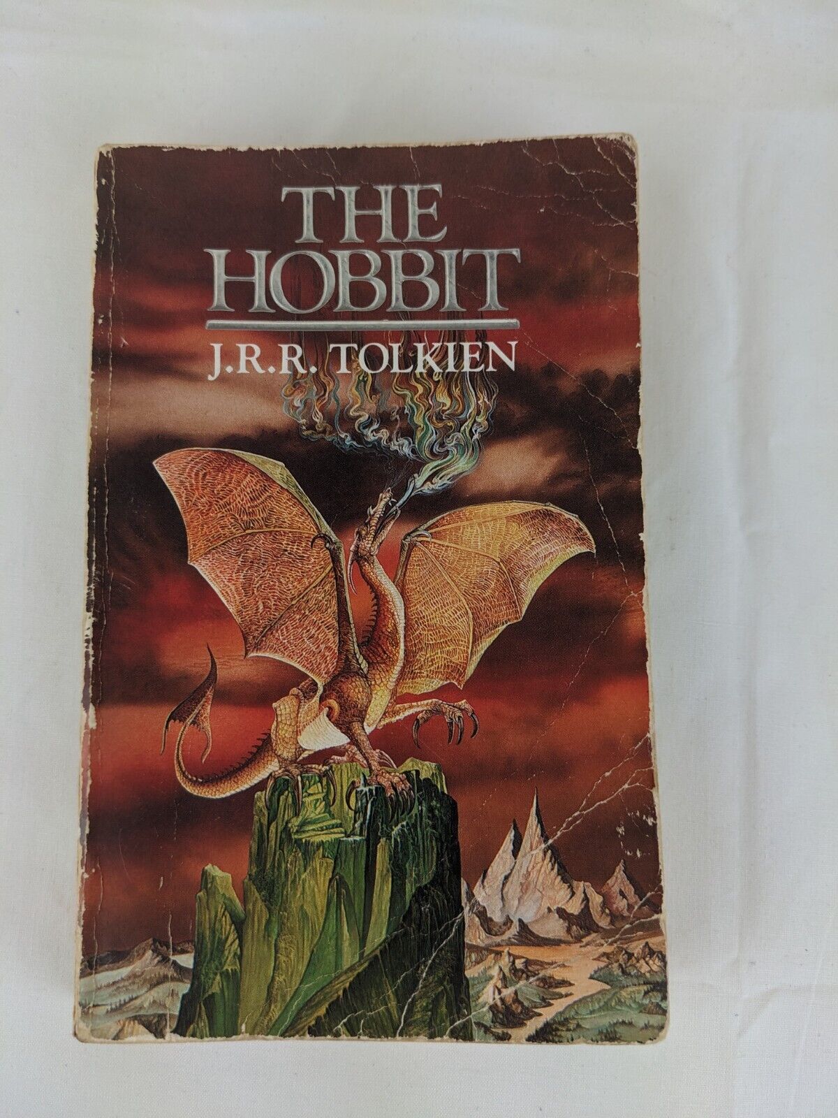 The Hobbit by Tolkien 1988 Unwin paperback