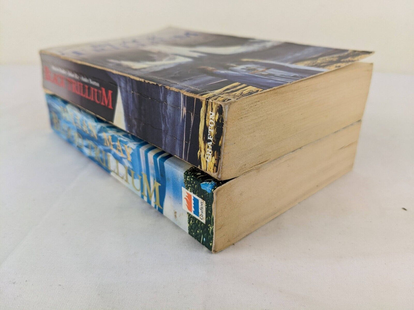 Saga of the trillium by Bradley, May & Norton - Black trillium & Blood trillium