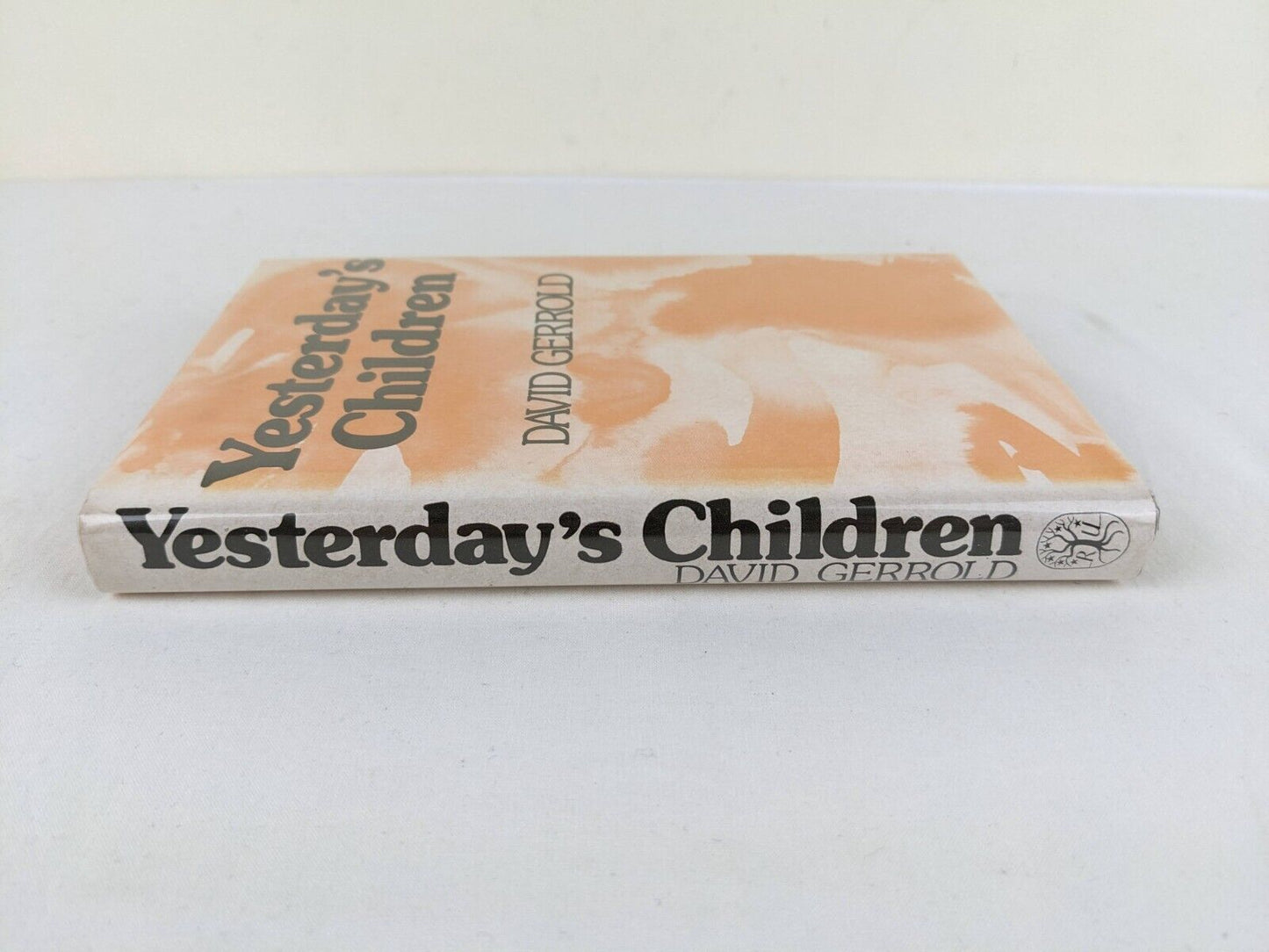 Yesterday's children by David Gerrold 1975 Hardcover Reader's Union