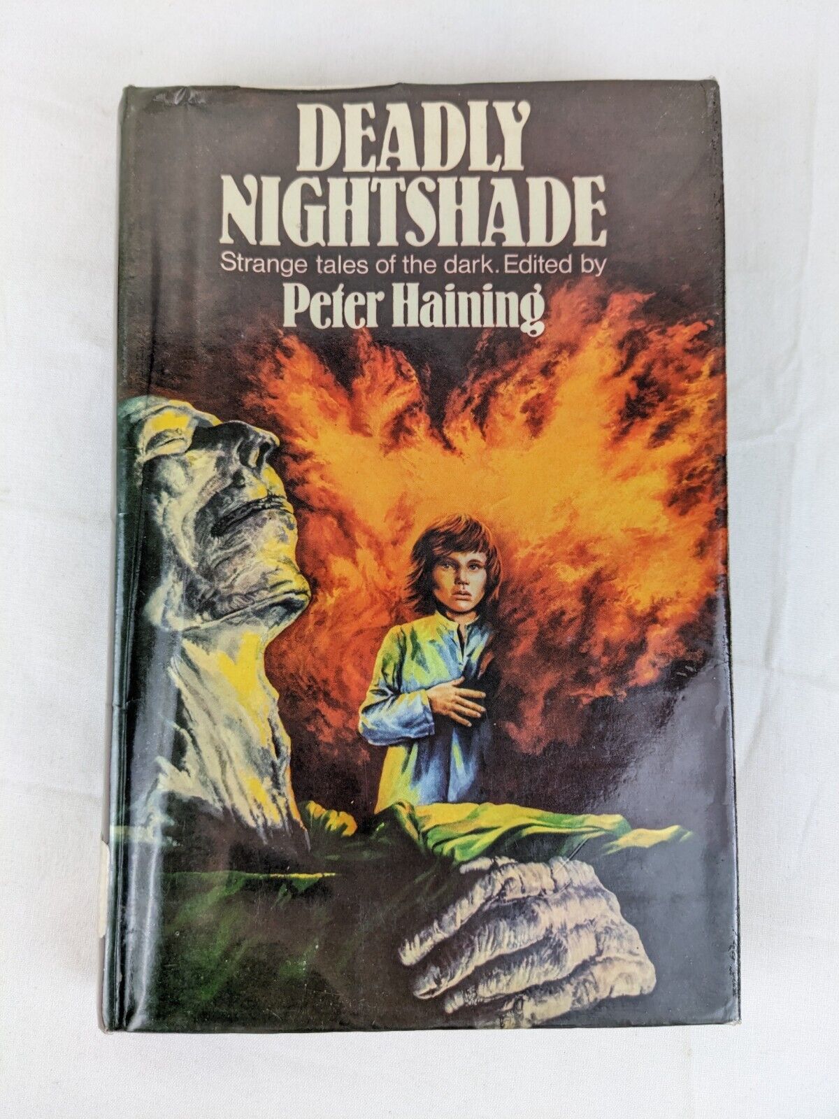 Deadly nightshade: Strange tales of the dark edited by Peter Haining HC 1977