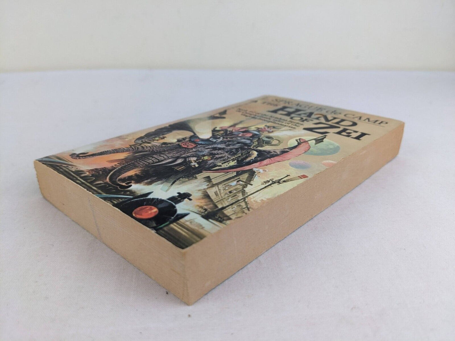 The hand of Zei by L. Sprague de Camp 1982  Viagens Interplanetarias