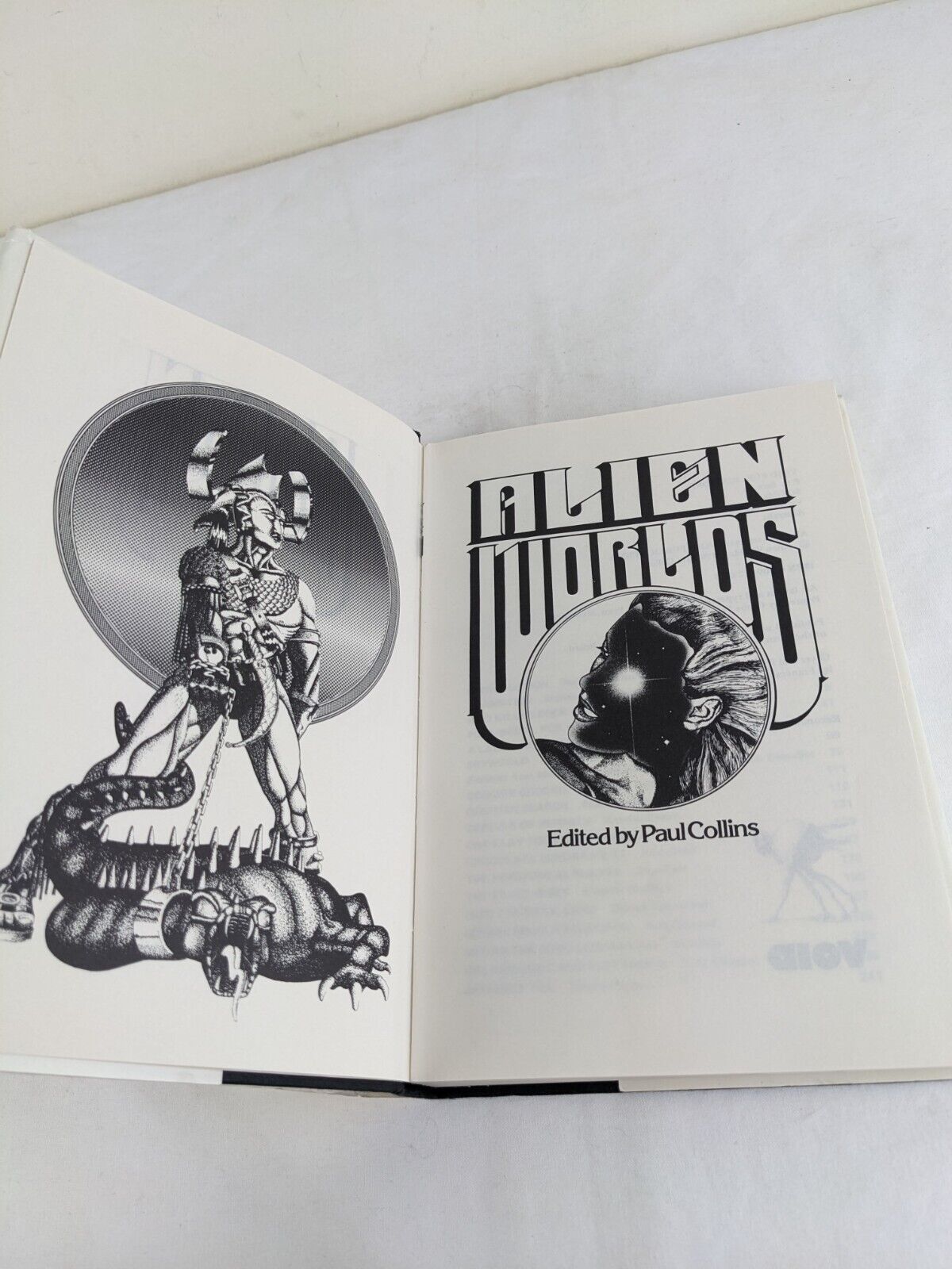 Alien Worlds edited by Paul Collins 1979 Hardcover - Australia's top SF writers