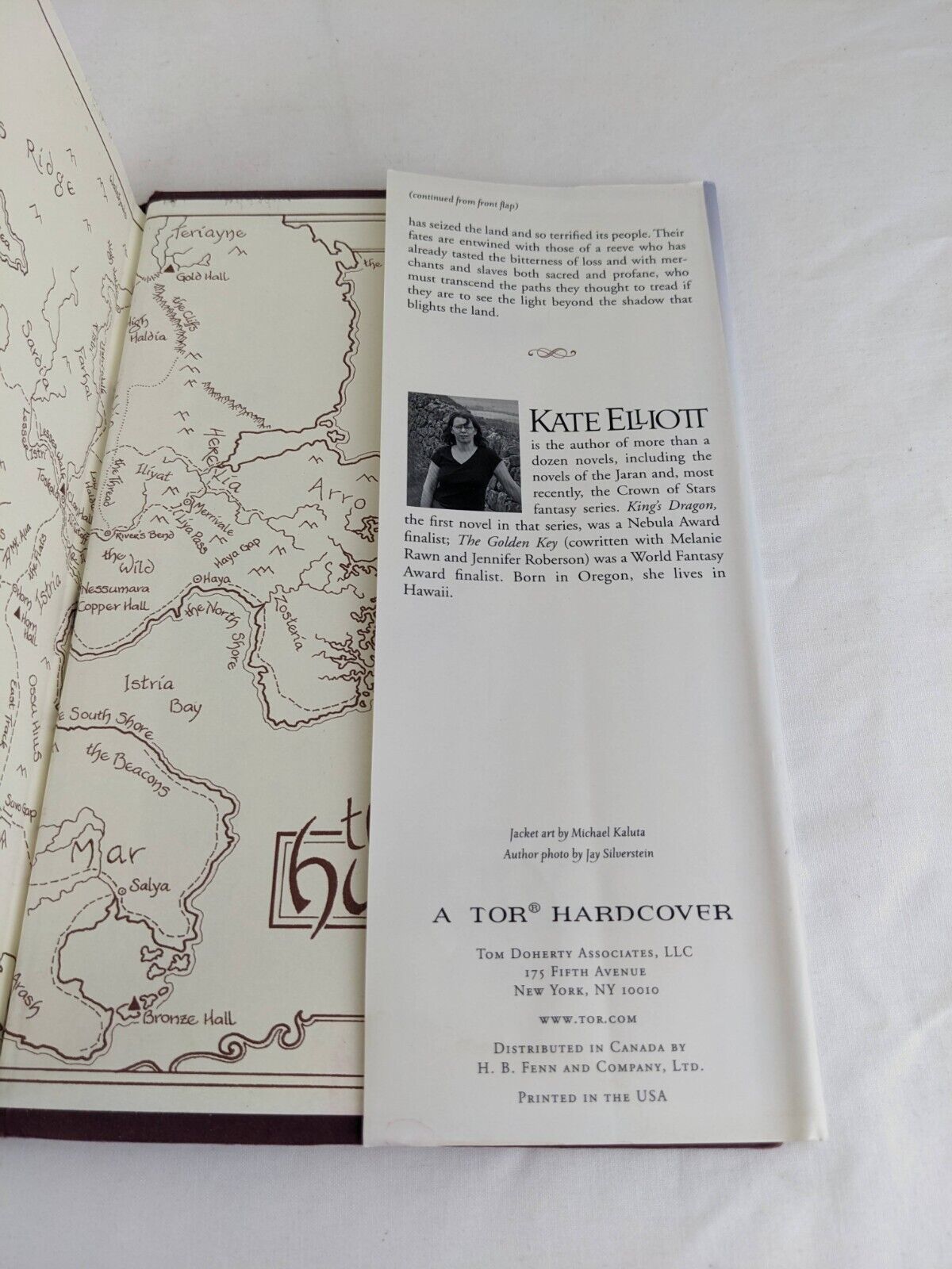 Spirit gate by Kate Elliott 2006 First Edition Hardcover - Crossroads