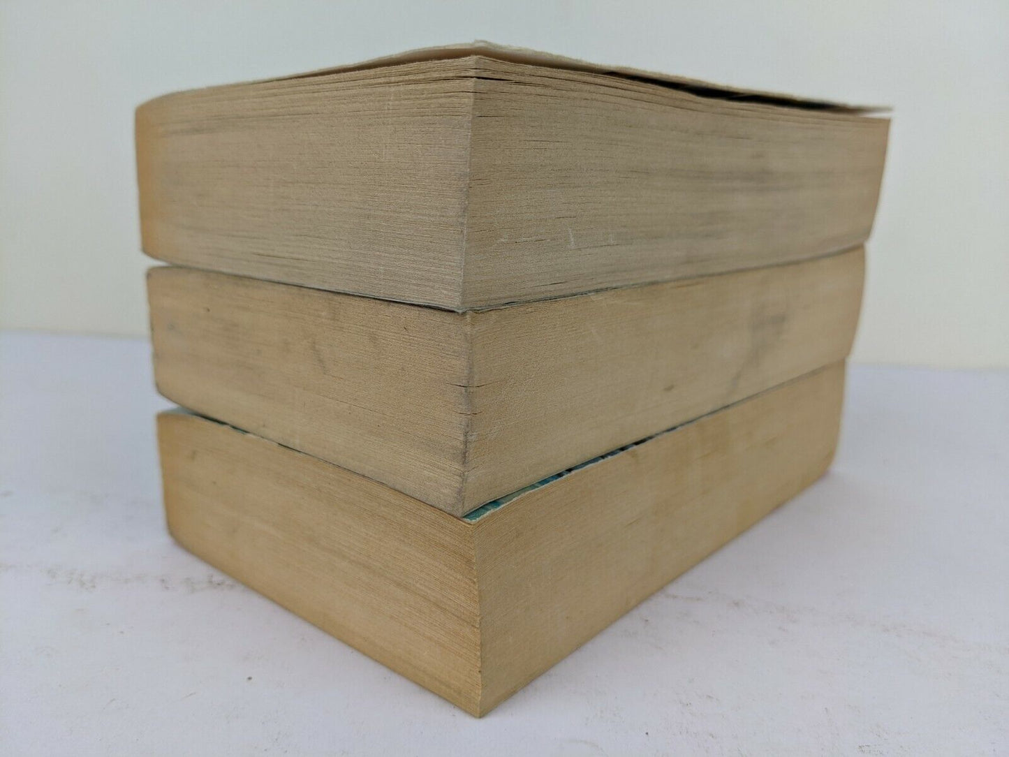 The Second Chronicles Of Thomas Covenant complete 1,2 & 3 - Stephen Donaldson