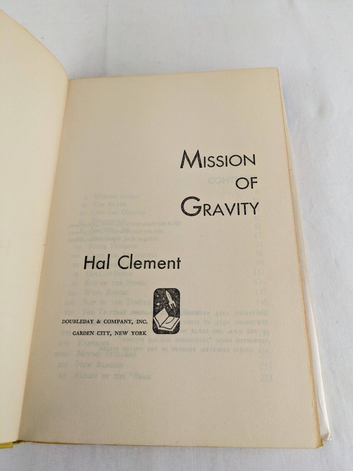 Mission of gravity by Hal Clement 1954 Hardcover BCE Science Fiction