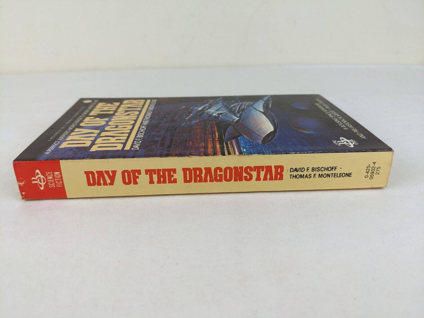 Day of the dragonstar by David F. Bischoff and Thomas F. Monteleone 1983