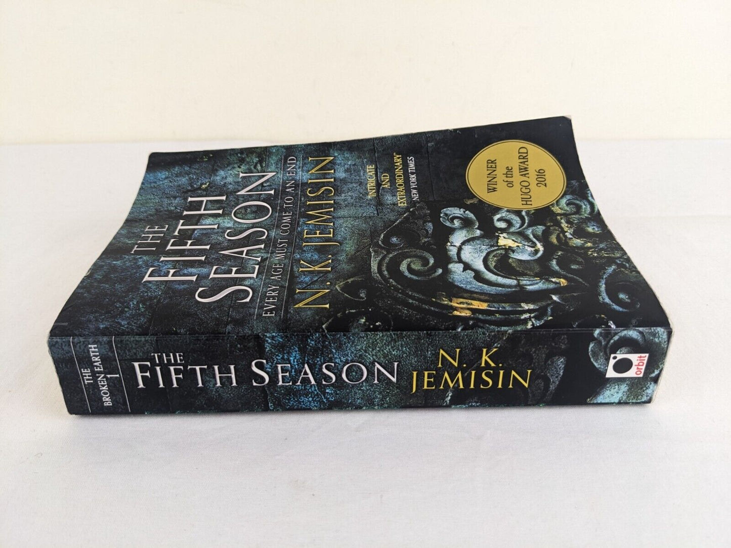 The fifth season by N. K. Jemisin 2015 The broken Earth