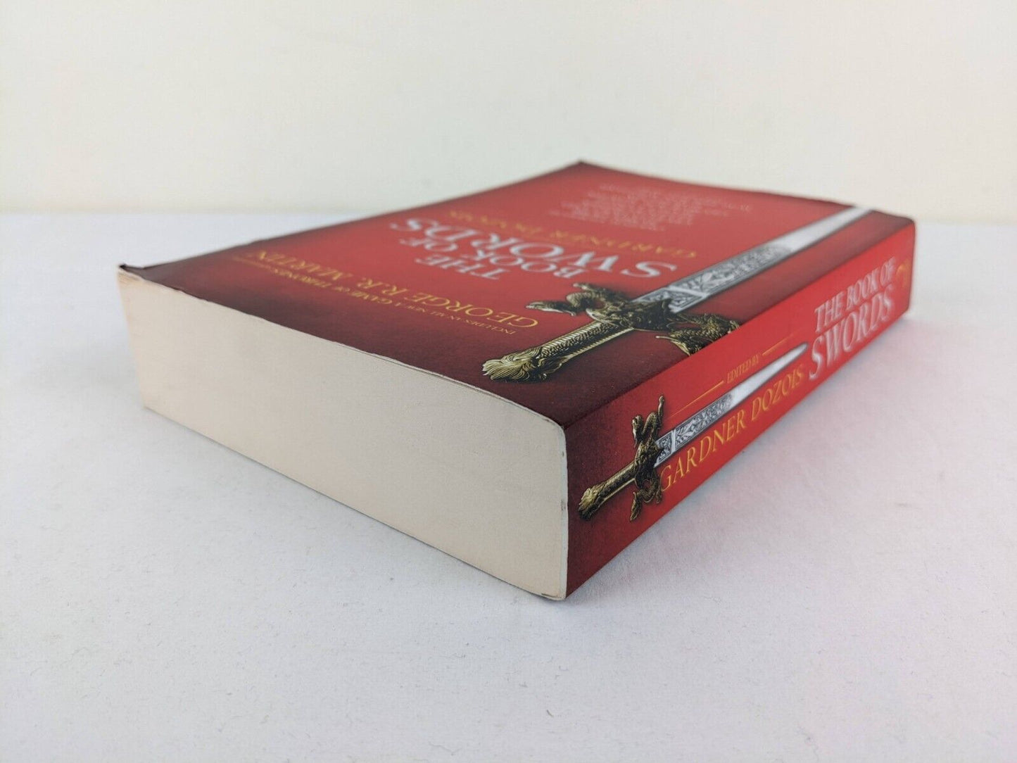 The book of swords edited by Gardner Dozois 2017 Martin, Hobb, Nix, Williams etc