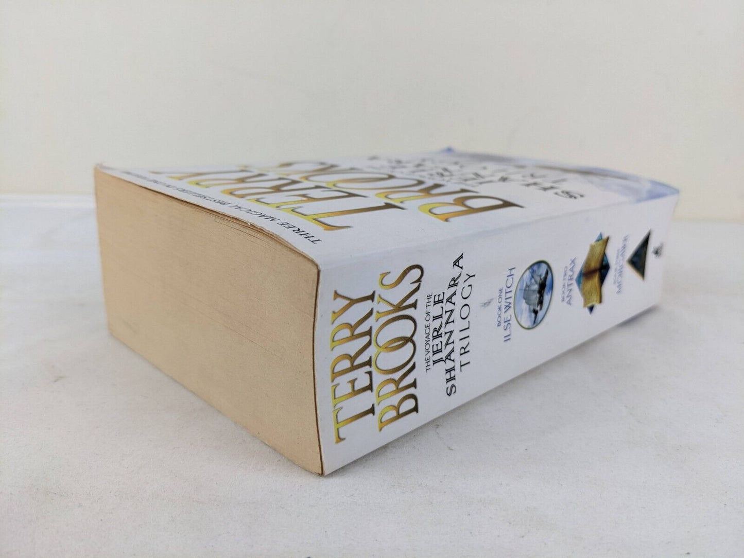 Voyage of the Jerle Shannara Trilogy by Terry Brooks three volumes in one 2004