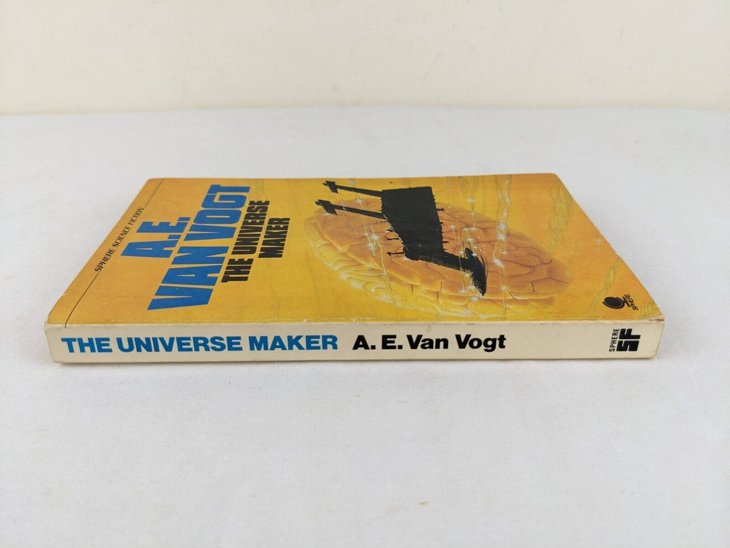 The universe maker by A.E. Van Vogt Sphere Science Fiction