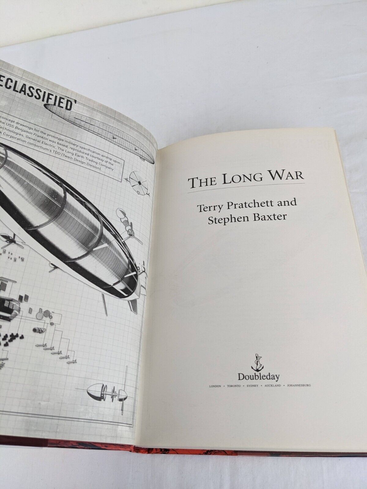 Long Earth & Long War - Terry Pratchett Stephen Baxter 2012 Hardcover First Ed.