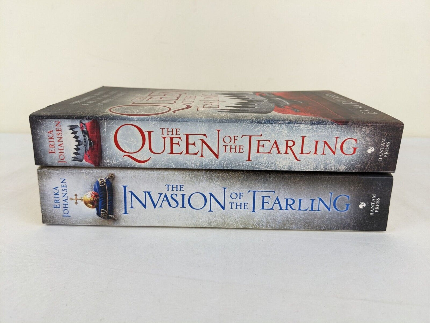 The Queen of the Tearling & Invasion of Tearling by Erika Johansen 2014