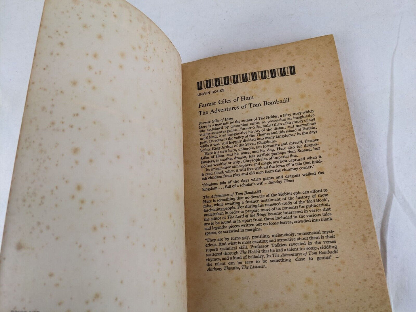 Farmer Giles of Ham / The Adventures of Tom Bombadil by J.R.R. Tolkien 1975