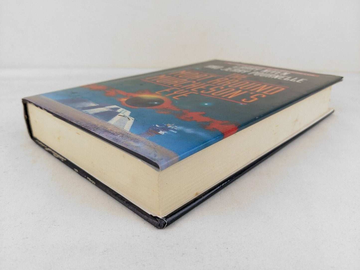 The moat around Murcheson's eye by Larry Niven & Jerry Pournelle 1993 Hardcover