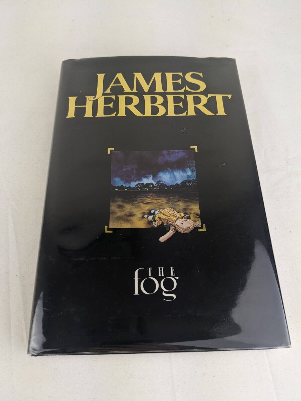 The fog by James Herbert Hardcover 1992