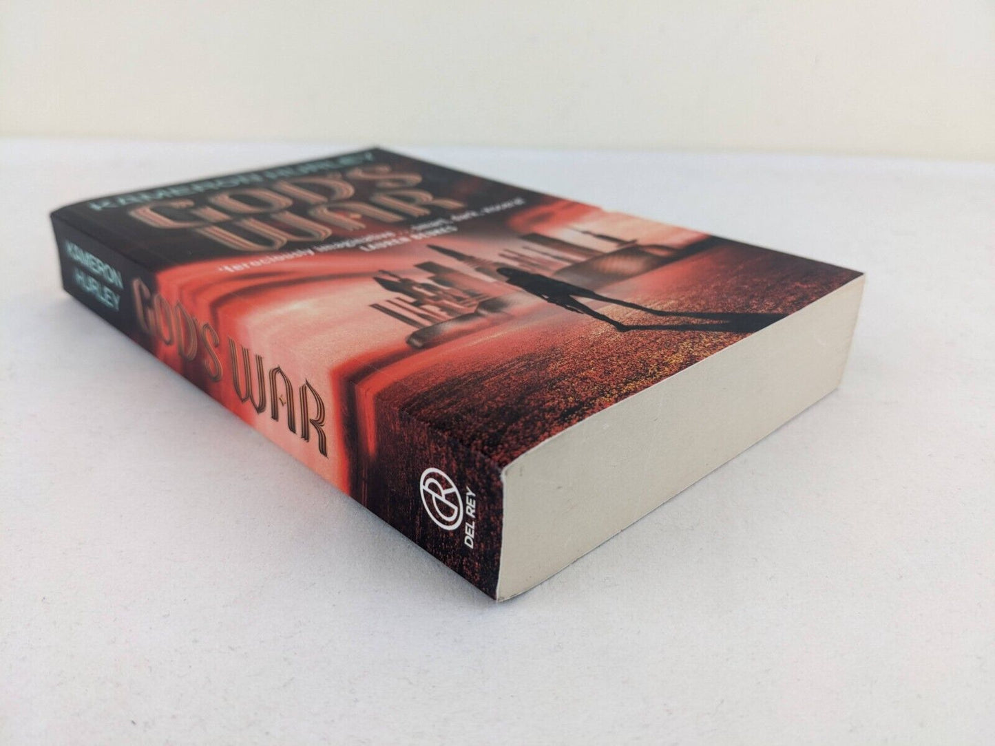 God's war by Kameron Hurley 2014 Bel Dame Apocrypha