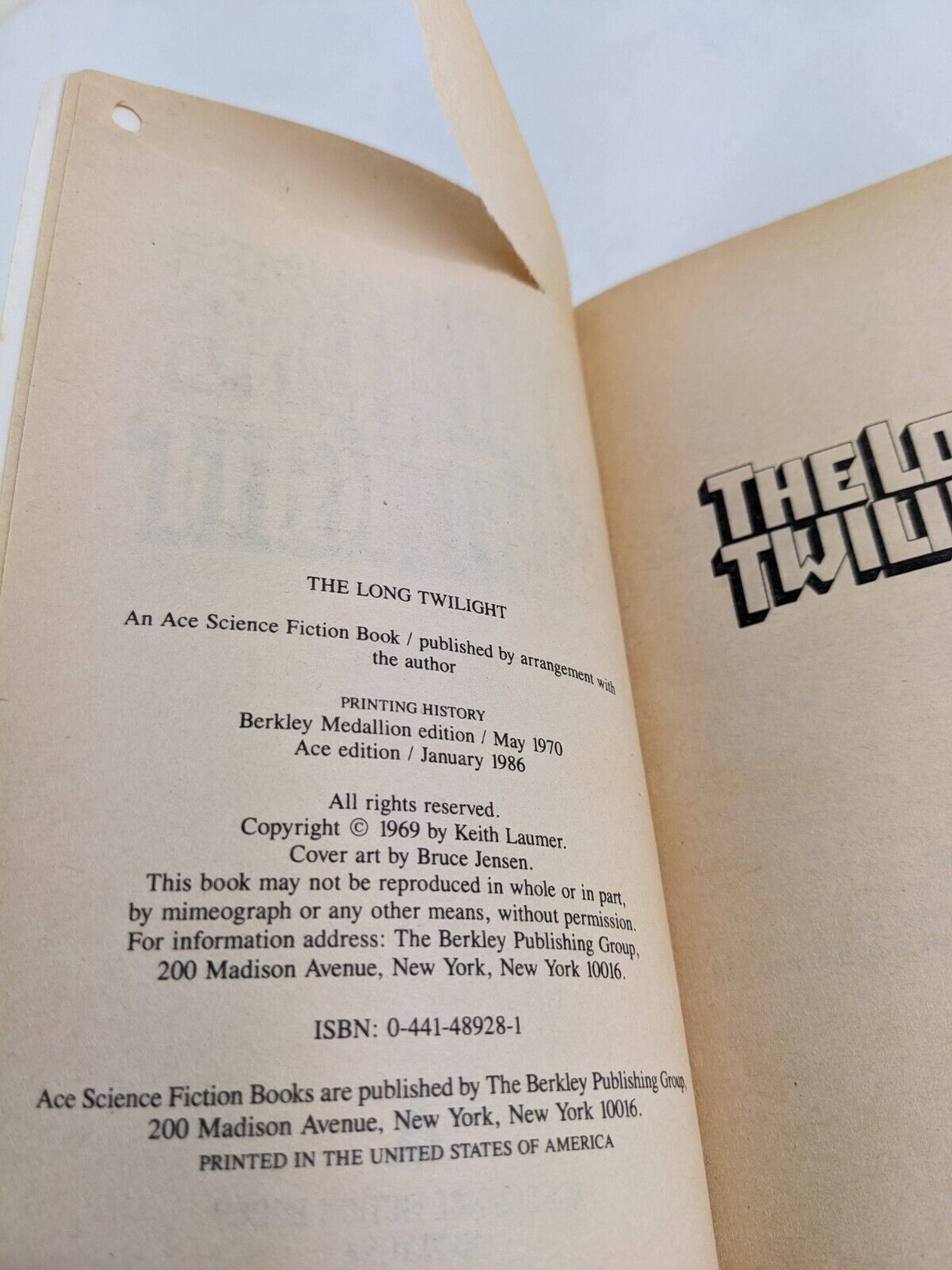 The long twilight by Keith Laumer 1986