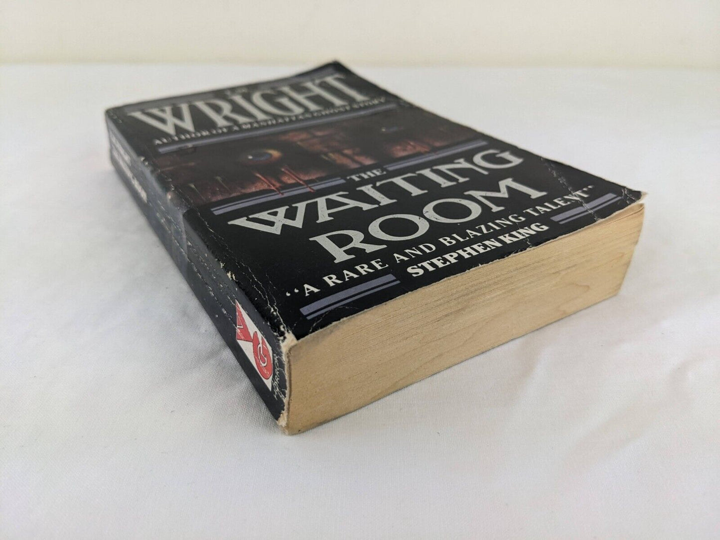 The waiting room by T.M. Wright 1990 Gollancz Horror