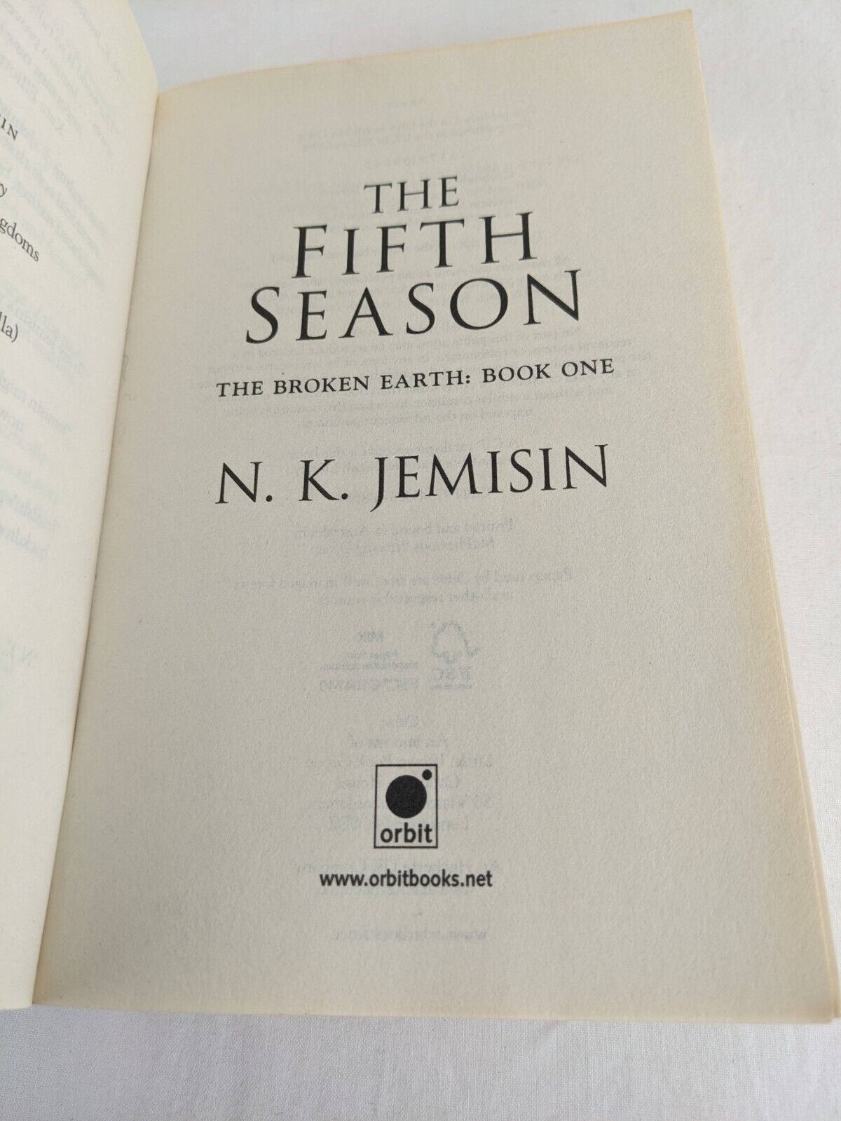 The fifth season by N. K. Jemisin 2015 The broken Earth